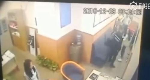 酒吧最新事件爆料视频完整版,揭秘完整版爆料视频背后的惊人真相  第1张